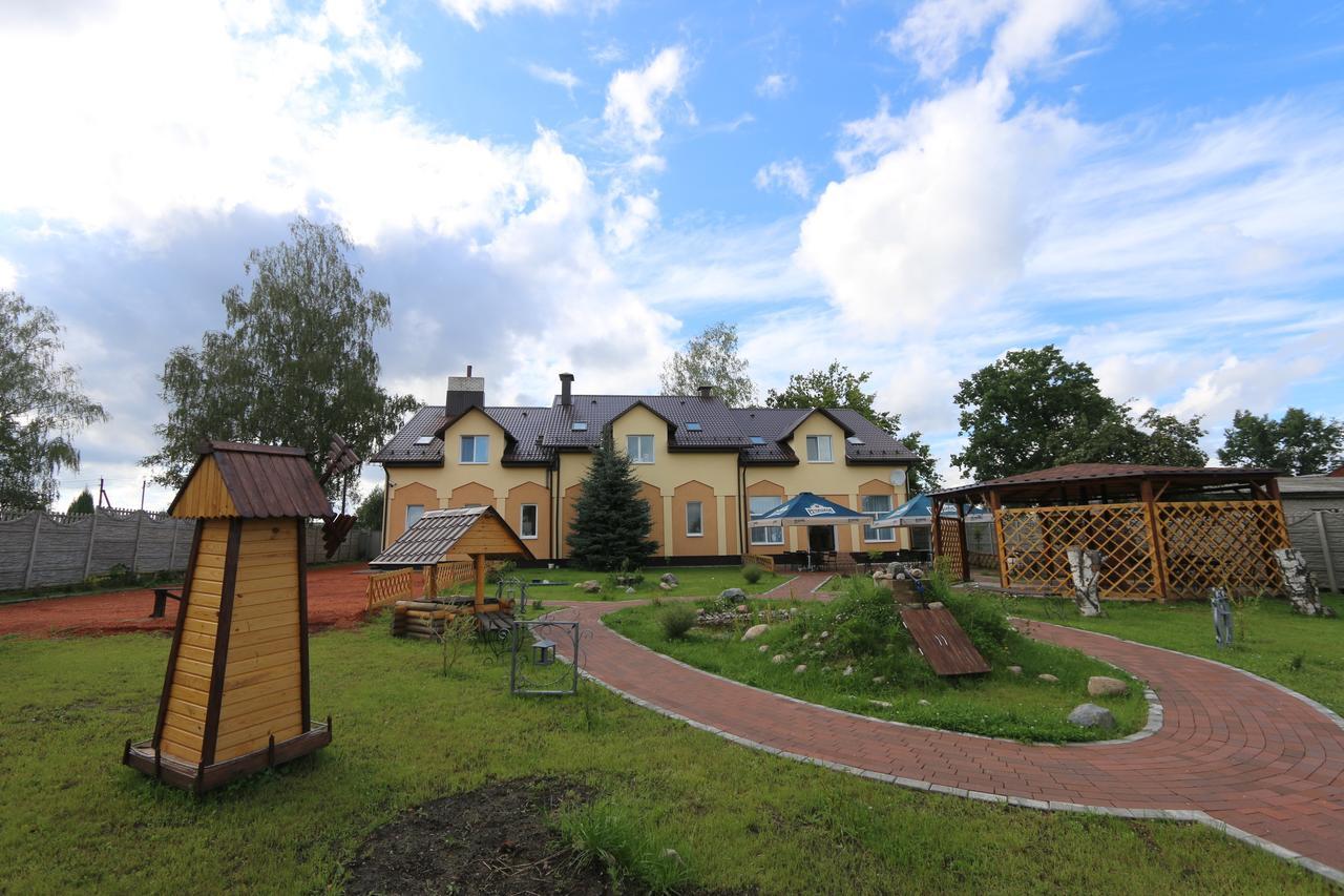 Gostinnyi Dvor Polotsk Exterior foto